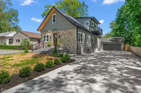6837 Hatchery Rd, Waterford, MI 48327