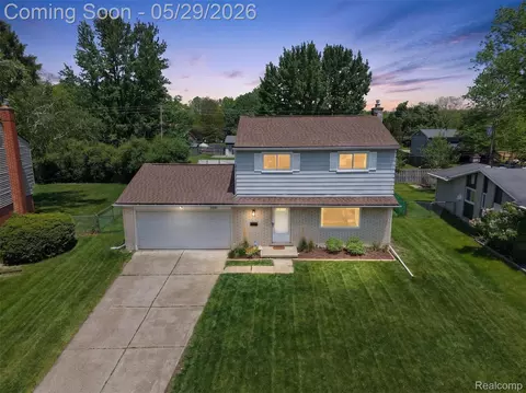 8941 Bristol Ct, Superior, MI 48198
