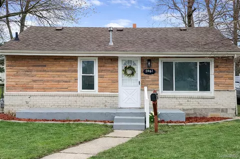 5961 Marvin St, Taylor, MI 48180