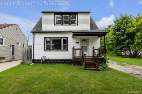45 E Rutgers Ave, Pontiac, MI 48340