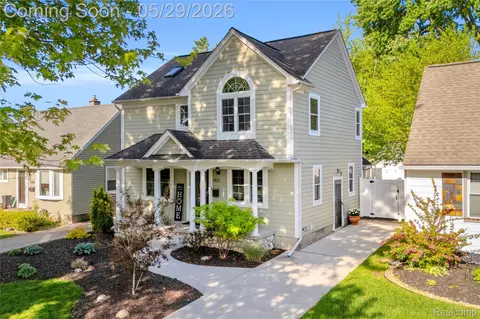 3825 Elmhurst Ave, Royal Oak, MI 48073