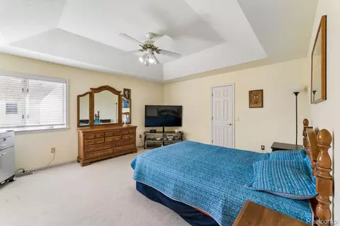 Bedroom - 6476 Stonebrook Ln, Flint, MI 48433 photo 1 of 9