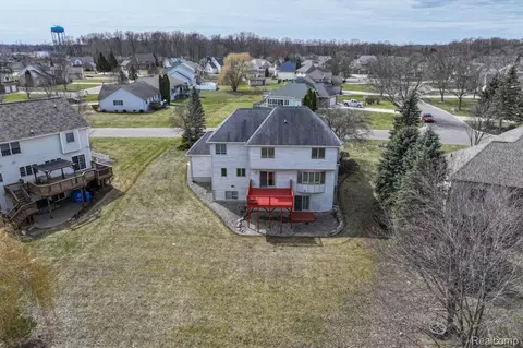 View/Area - 6476 Stonebrook Ln, Flint, MI 48433 photo 3 of 5