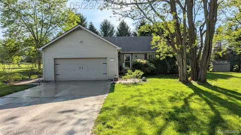11791 West Ln, Whitmore Lake, MI 48189