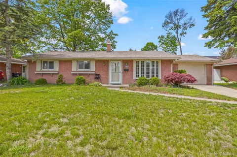 35815 Thames St, Westland, MI 48186