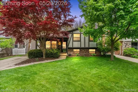 612 Royal Ave, Royal Oak, MI 48073