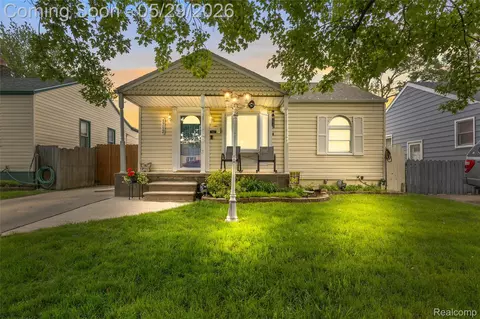 1712 Rose Ave, Lincoln Park, MI 48146