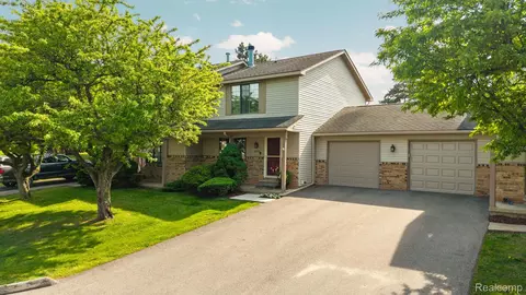299 Wind Way Dr, Walled Lake, MI 48390