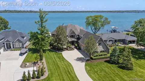 28195 Elba Dr, Grosse Ile, MI 48138