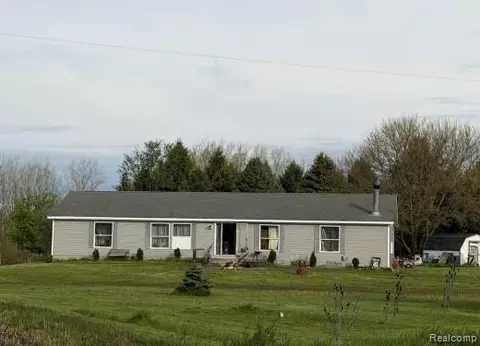118 N Ray Quincy Rd, Quincy, MI 49082