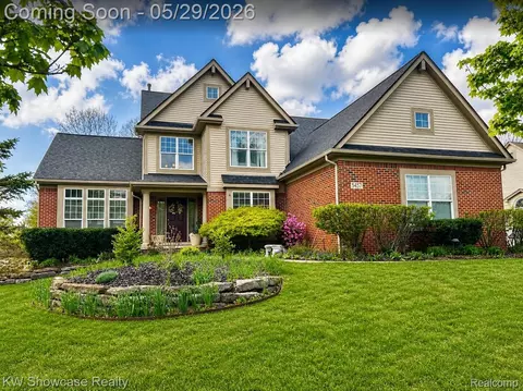 5457 Shelton Dr, Commerce, MI 48382