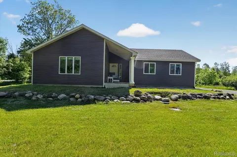 4966 Mack Rd, Oceola, MI 48855