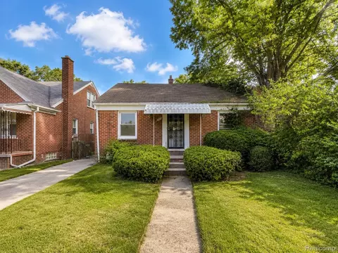 19447 Sunset St, Detroit, MI 48234