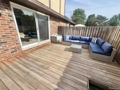 1520 Westbury Dr, Davison, MI 48423