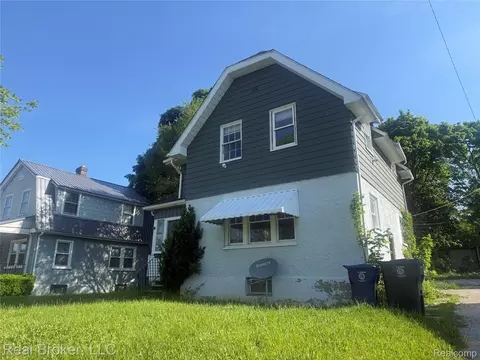 958 N Chevrolet Ave, Flint, MI 48504
