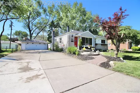 29505 Minton St, Livonia, MI 48150