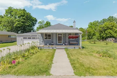 32417 Linderman Ave, Warren, MI 48093