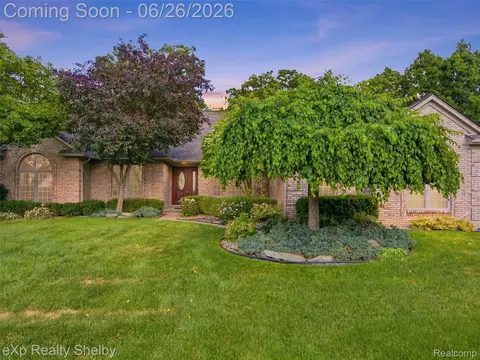 56432 Cromwell Ct, Shelby Township, MI 48316