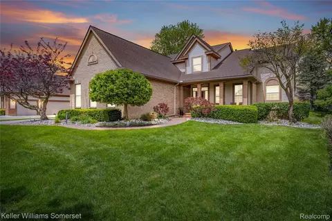 8354 Hummingbird, Commerce, MI 48382