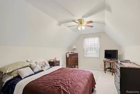 Bedroom - 2053 Golfcrest Dr, Davison, MI 48423 photo 2 of 3