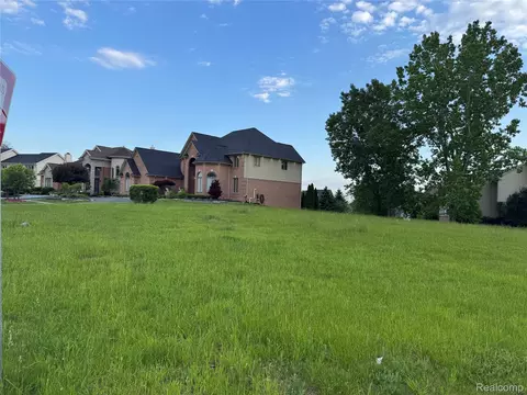 0000 Apple Blossom Trl, West Bloomfield, MI 48322