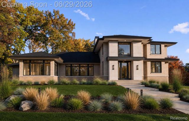 1465 Sodon Lake Dr, Bloomfield Hills, MI 48302