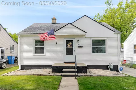 25446 Colgate St, Dearborn Heights, MI 48125