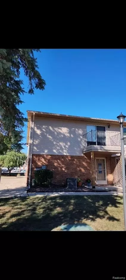 68457 Rosewood Ln, Richmond, MI 48062