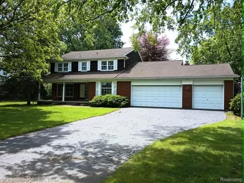 7476 Franklin Ridge Way, West Bloomfield, MI 48322