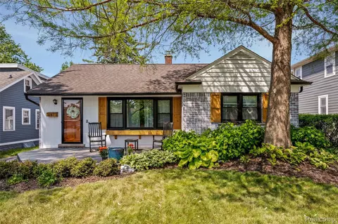 601 Pacific St, Plymouth, MI 48170
