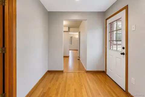 Entry Way - 1946 Union Lake Rd, Commerce, MI 48382 photo 1 of 2
