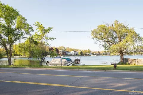 Other - 1946 Union Lake Rd, Commerce, MI 48382 photo 8 of 9