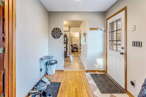 Entry Way - 1946 Union Lake Rd, Commerce, MI 48382 photo 2 of 2