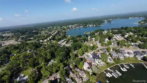 View/Area - 1946 Union Lake Rd, Commerce, MI 48382 photo 5 of 5