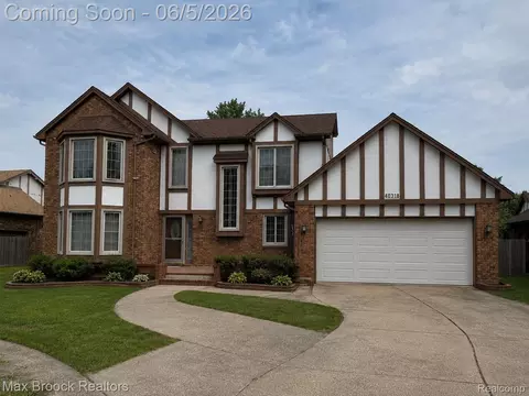 40318 Denbigh Dr, Sterling Heights, MI 48310