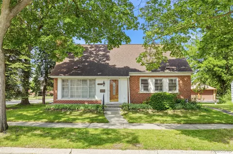 5041 Payne Ave, Dearborn, MI 48126