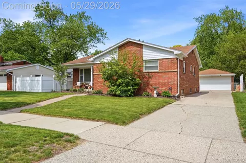 14338 Shadywood Dr, Plymouth, MI 48170