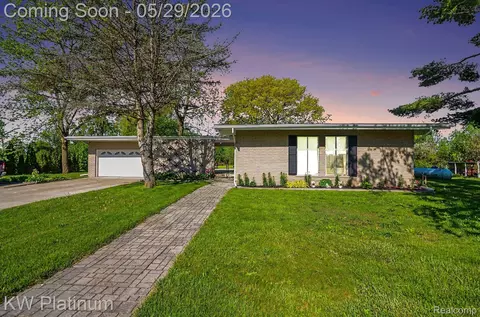 3330 Mayer Rd, Casco, MI 48064