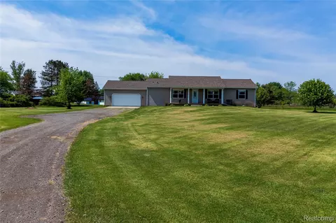 1872 Lonsberry Dr, Mayfield, MI 48446