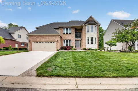 16565 Sherwood Ln, Northville, MI 48168