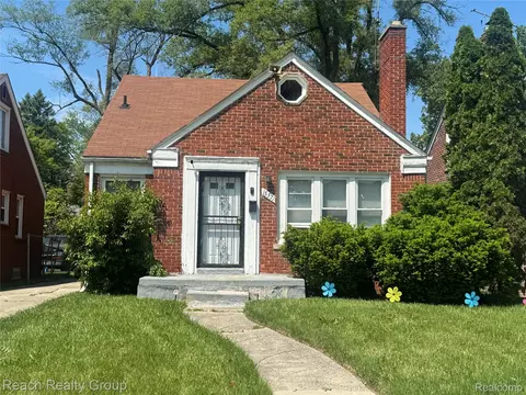 15371 Heyden St, Detroit, MI 48223
