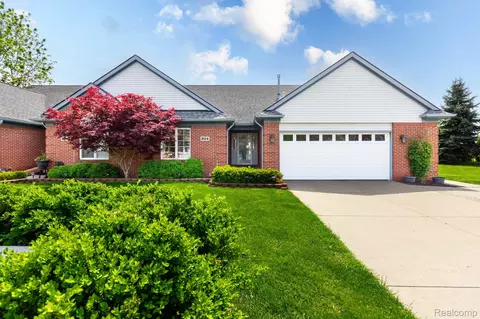 304 Heritage Way, Clay, MI 48001