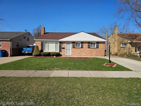 8035 Donna St, Westland, MI 48185