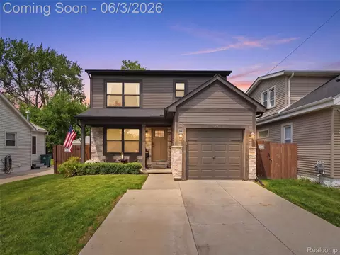 70 W Shevlin Ave, Hazel Park, MI 48030