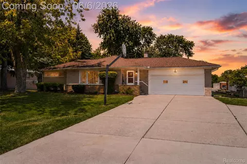 70 W Hamlin Rd, Rochester, MI 48307