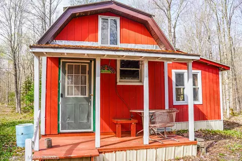 21821 Krenkel, Mcmillan, MI 49868