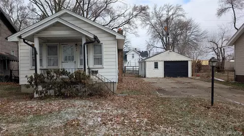 44 W Elza Ave, Hazel Park, MI 48030