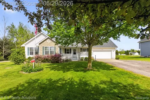 6100 Fish Lake Rd, Deerfield, MI 48461