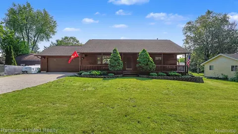 339 S Collins St, Fowlerville, MI 48836