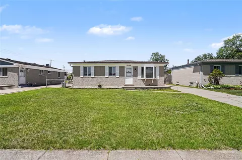 37125 Carpathia Blvd, Sterling Heights, MI 48310